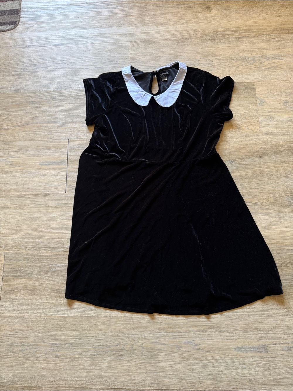 Hot Topic Black Velvet Midi Dress with White Peter Pan Collar